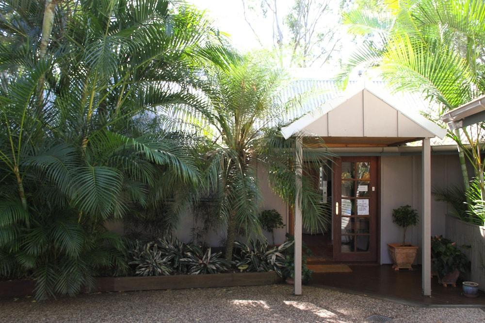 Arabella Guesthouse Alexandra Headland Exterior photo